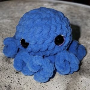 Baby blue octo
